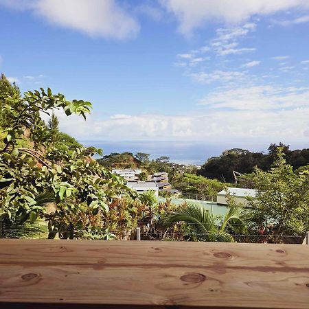 Fare Toahana, Accommodation With A Ocean View Fa'a'ā Extérieur photo