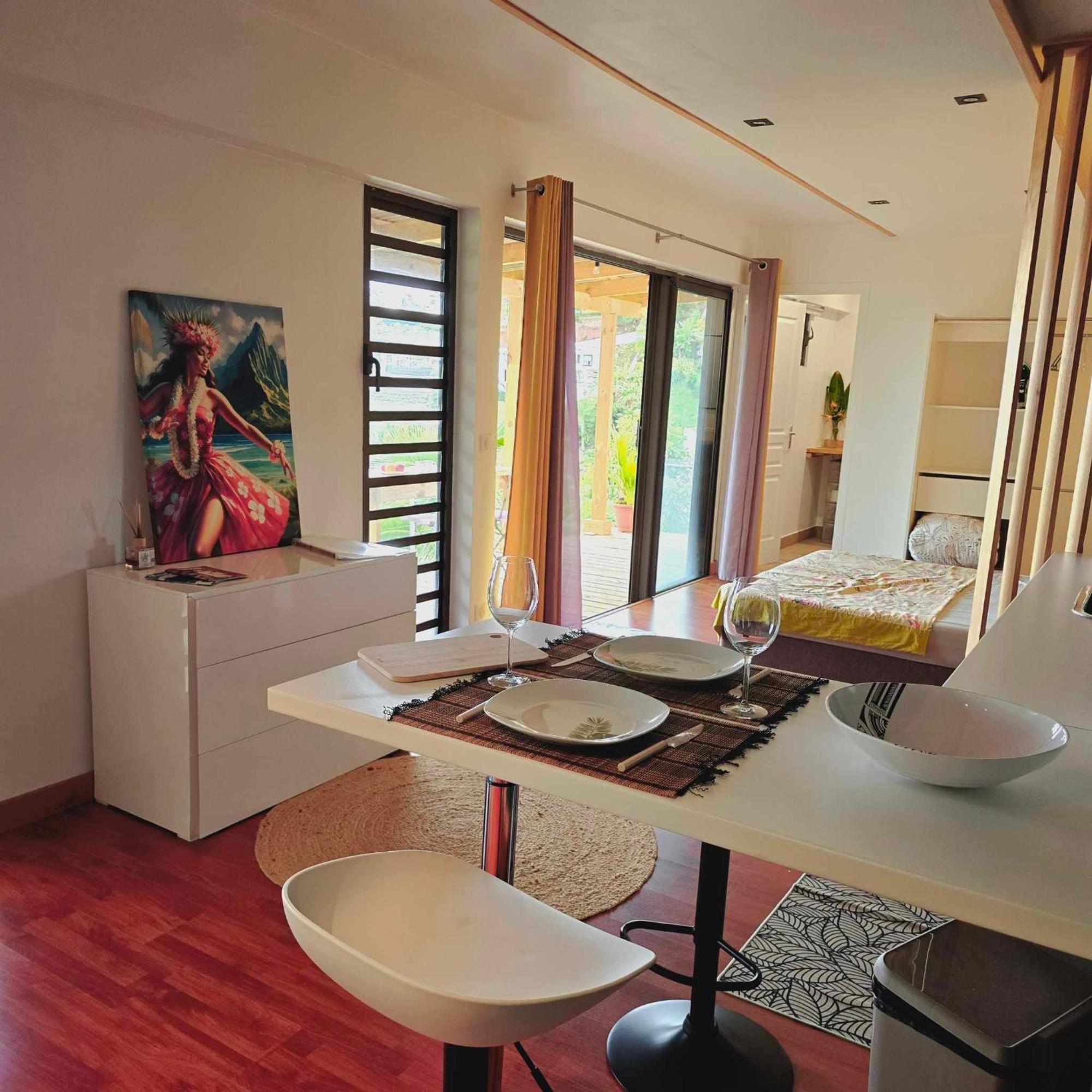 Fare Toahana, Accommodation With A Ocean View Fa'a'ā Extérieur photo